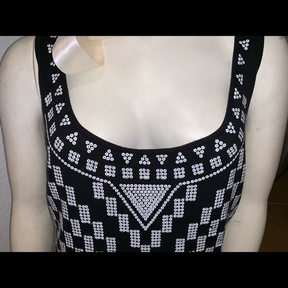 WOMEN’S ADRIENNE VITTADINI BLACK & WHITE GEOMETRICAL TANK TOP SIZE MEDIUM - Picture 4 of 7